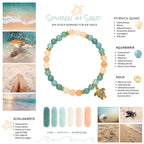 Moosboard zu meinem Edelsteinarmband "Spuren im Sand" mit Aquamarin, Pfirsichquarz (Peach Quartz) und einem vergoldeten Schildkröten-Anhänger sowie vergoldeten Elementen. Ein Hauch Meer für dein Handgelenk.