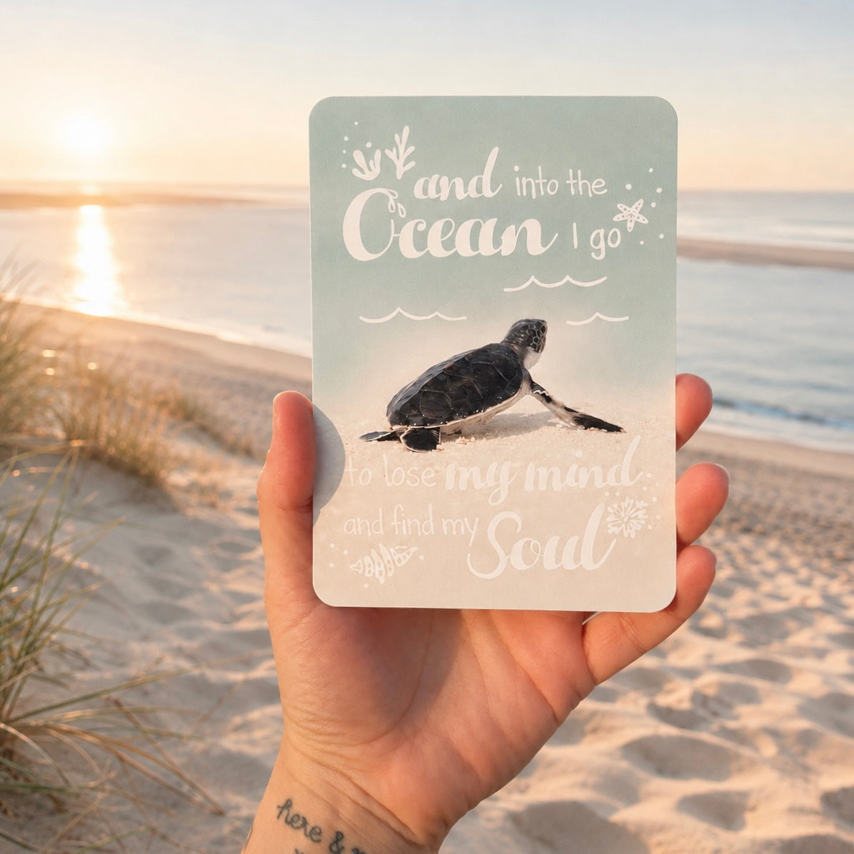 Postkarte "And into the ocean i go" (Schildkröte)